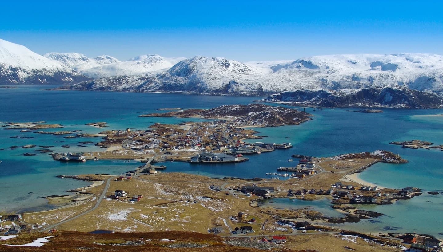 Tour to Sommarøy past islands and fjords thumbnail